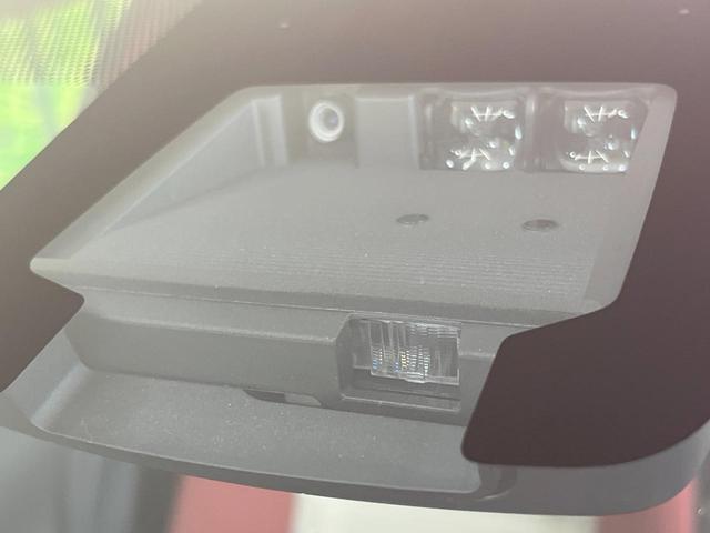 アクア S 衝突被害軽減システム 禁煙車 ドラレコ コーナーセンサー スマートキー シートヒーター ETC オートハイビーム オートライト オートエアコン ポータブルナビ CD 車線逸脱警報(3枚目)