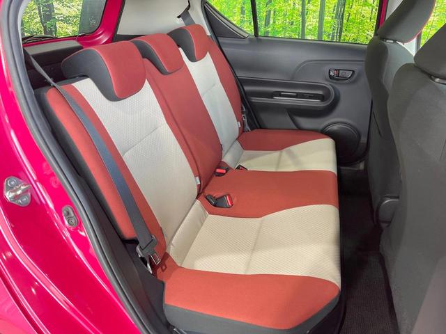 アクア S 衝突被害軽減システム 禁煙車 ドラレコ コーナーセンサー スマートキー シートヒーター ETC オートハイビーム オートライト オートエアコン ポータブルナビ CD 車線逸脱警報(9枚目)