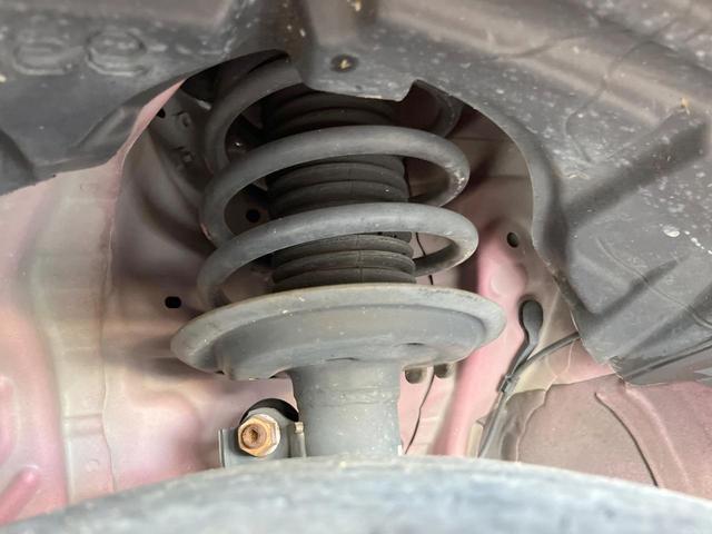 アクア S 衝突被害軽減システム 禁煙車 ドラレコ コーナーセンサー スマートキー シートヒーター ETC オートハイビーム オートライト オートエアコン ポータブルナビ CD 車線逸脱警報(20枚目)