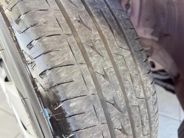 アクア S 衝突被害軽減システム 禁煙車 ドラレコ コーナーセンサー スマートキー シートヒーター ETC オートハイビーム オートライト オートエアコン ポータブルナビ CD 車線逸脱警報(48枚目)