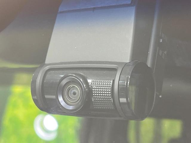 N-BOXカスタム G・Lターボホンダセンシング 純正8型ナビ 電動パワスラ フリップダウンモニター サイドカメラ バックカメラ 衝突被害軽減システム レーダークルーズ 禁煙車 コーナーセンサー LEDヘッド ビルトインETC オートライト(27枚目)