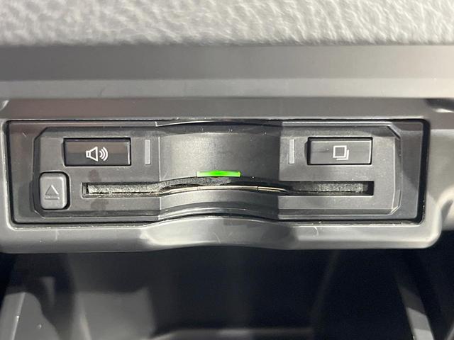 アルファード ２４０Ｓ　タイプゴールドＩＩ　フルエアロ　両側電動ドア　ＢＩＢ－Ｘ９型ナビ　後席モニター　バックカメラ　禁煙車　電動リアゲート　ハーフレザーシート　コーナーセンサー　スマートキー　ＨＩＤヘッド　ビルトインＥＴＣ　クルコン（31枚目）