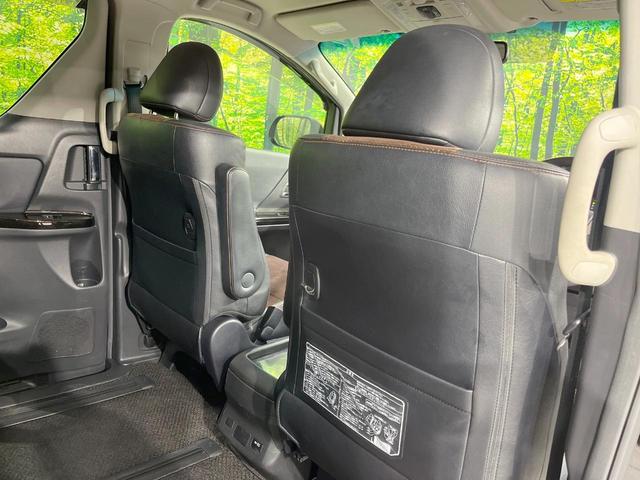 アルファード ２４０Ｓ　タイプゴールドＩＩ　フルエアロ　両側電動ドア　ＢＩＢ－Ｘ９型ナビ　後席モニター　バックカメラ　禁煙車　電動リアゲート　ハーフレザーシート　コーナーセンサー　スマートキー　ＨＩＤヘッド　ビルトインＥＴＣ　クルコン（35枚目）