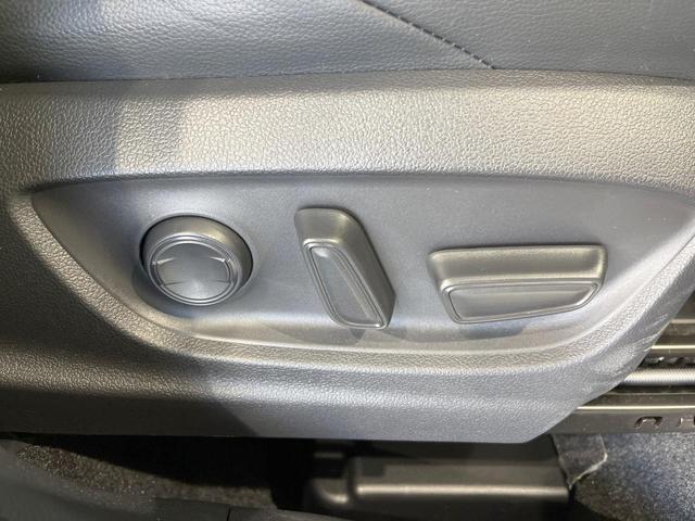 カローラクロス ハイブリッド Z 純正8型DA 全周囲カメラ 衝突被害軽減システム レーダークルーズ 禁煙車 電動リアゲート パワーシート ドラレコ コーナーセンサー スマートキー LEDヘッド ビルトインETC(32枚目)