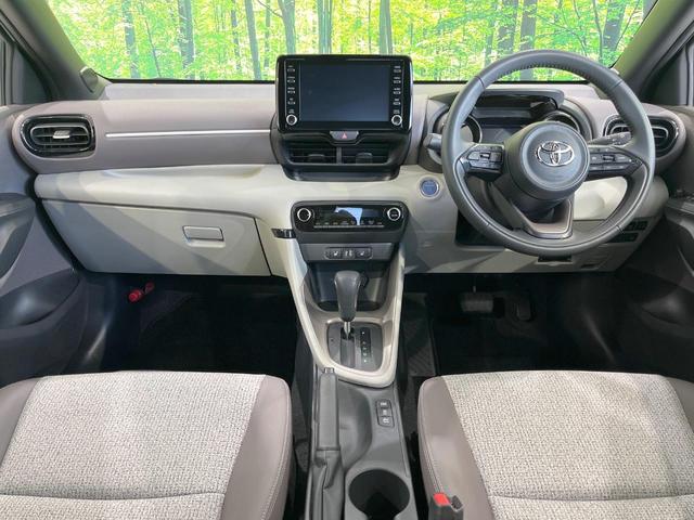 ヤリス ハイブリッドZ 純正8型DA 全周囲カメラ 衝突被害軽減システム 100V電源 レーダークルーズ 禁煙車 ドラレコ コーナーセンサー スマートキー LEDヘッド ビルトインETC オートライト オートエアコン(2枚目)