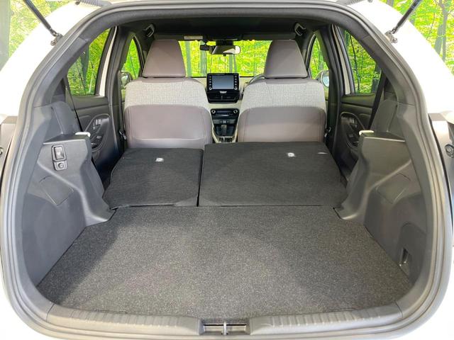 ヤリス ハイブリッドZ 純正8型DA 全周囲カメラ 衝突被害軽減システム 100V電源 レーダークルーズ 禁煙車 ドラレコ コーナーセンサー スマートキー LEDヘッド ビルトインETC オートライト オートエアコン(10枚目)