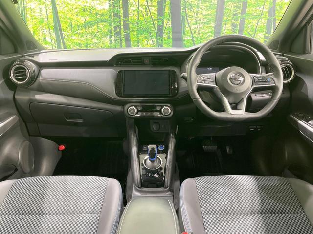 キックス Ｘ　純正９型ナビ　全周囲カメラ　衝突被害軽減システム　レーダークルーズ　禁煙車　ハーフレザーシート　ドラレコ　コーナーセンサー　スマートキー　ＬＥＤヘッド　ルーフレール　ビルトインＥＴＣ　車線逸脱警報（2枚目）