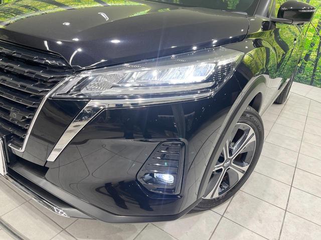 キックス Ｘ　純正９型ナビ　全周囲カメラ　衝突被害軽減システム　レーダークルーズ　禁煙車　ハーフレザーシート　ドラレコ　コーナーセンサー　スマートキー　ＬＥＤヘッド　ルーフレール　ビルトインＥＴＣ　車線逸脱警報（12枚目）