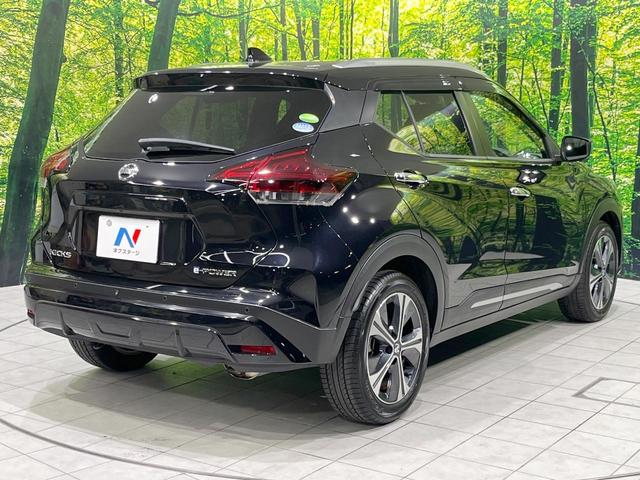 キックス Ｘ　純正９型ナビ　全周囲カメラ　衝突被害軽減システム　レーダークルーズ　禁煙車　ハーフレザーシート　ドラレコ　コーナーセンサー　スマートキー　ＬＥＤヘッド　ルーフレール　ビルトインＥＴＣ　車線逸脱警報（17枚目）