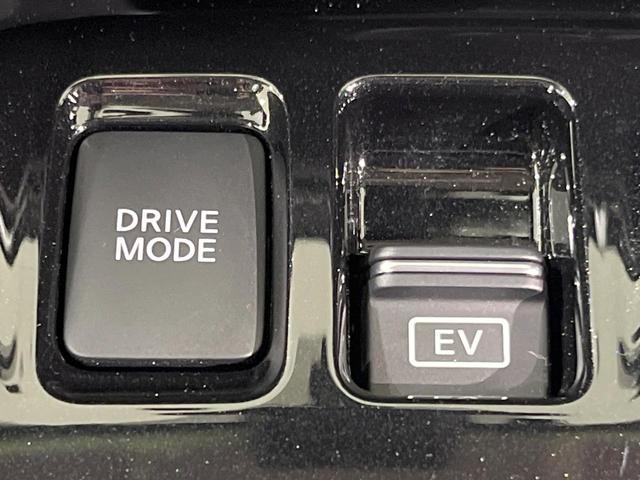 キックス Ｘ　純正９型ナビ　全周囲カメラ　衝突被害軽減システム　レーダークルーズ　禁煙車　ハーフレザーシート　ドラレコ　コーナーセンサー　スマートキー　ＬＥＤヘッド　ルーフレール　ビルトインＥＴＣ　車線逸脱警報（39枚目）