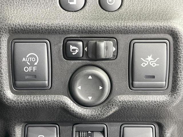 ノート X DIG-S 純正SDナビ 衝突被害軽減システム 禁煙車 スマートキー ETC オートライト オートエアコン CD DVD再生 フルセグ プライバシーガラス ドアバイザー(4枚目)