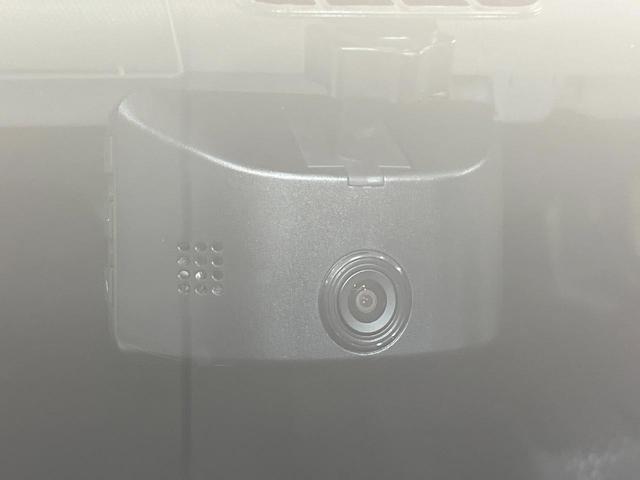 プリウス Sセーフティプラス 純正9型ナビ バックカメラ 衝突被害軽減システム レーダークルーズ 禁煙車 ドラレコ コーナーセンサー スマートキー LEDヘッド ビルトインETC オートハイビーム オートライト オートエアコン(7枚目)