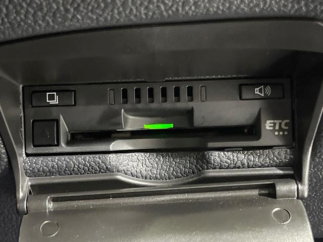 プリウス Sセーフティプラス 純正9型ナビ バックカメラ 衝突被害軽減システム レーダークルーズ 禁煙車 ドラレコ コーナーセンサー スマートキー LEDヘッド ビルトインETC オートハイビーム オートライト オートエアコン(27枚目)