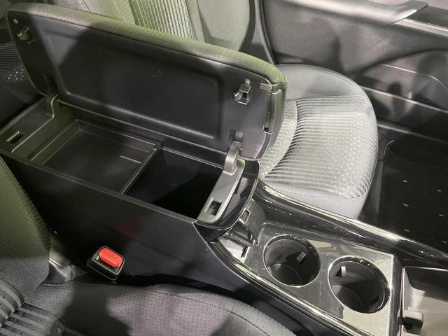 プリウス Sセーフティプラス 純正9型ナビ バックカメラ 衝突被害軽減システム レーダークルーズ 禁煙車 ドラレコ コーナーセンサー スマートキー LEDヘッド ビルトインETC オートハイビーム オートライト オートエアコン(41枚目)