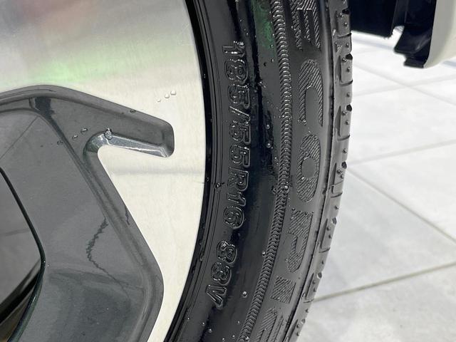 スイフト ハイブリッドMZ 純正9インチナビ 全周囲カメラ 衝突軽減 レーダークルーズ 禁煙車 ドラレコ コーナーセンサー スマートキー LEDヘッド ビルトインETC オートハイビーム 車線逸脱警報 BLUETOOTH(53枚目)