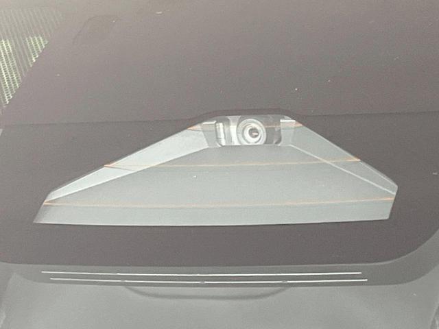 ヤリスクロス Ｚ　全周囲カメラ　衝突被害軽減システム　純正８型ＤＡ　レーダークルーズ　禁煙車　パワーシート　ドラレコ　コーナーセンサー　スマートキー　ＬＥＤヘッド　ビルトインＥＴＣ　オートハイビーム（4枚目）