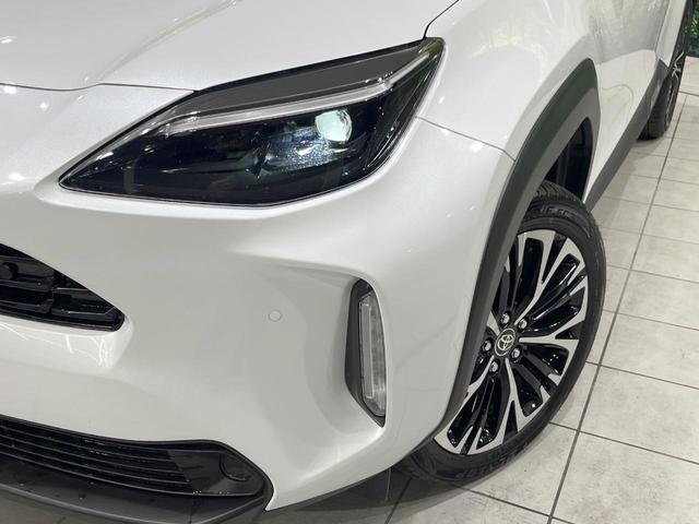 ヤリスクロス Ｚ　全周囲カメラ　衝突被害軽減システム　純正８型ＤＡ　レーダークルーズ　禁煙車　パワーシート　ドラレコ　コーナーセンサー　スマートキー　ＬＥＤヘッド　ビルトインＥＴＣ　オートハイビーム（12枚目）