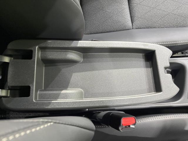 ヤリスクロス Ｚ　全周囲カメラ　衝突被害軽減システム　純正８型ＤＡ　レーダークルーズ　禁煙車　パワーシート　ドラレコ　コーナーセンサー　スマートキー　ＬＥＤヘッド　ビルトインＥＴＣ　オートハイビーム（45枚目）