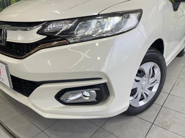 【ＬＥＤヘッドライト】悪天候や夜間走行時も良好な視界を確保し安心して運転できる高輝度ＬＥＤヘッドライトを装備！点灯速度が早く、消費電力も抑えられています。