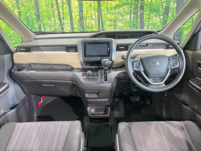 フリード Ｇ・ホンダセンシング　純正ナビ　両側電動ドア　バックカメラ　衝突被害軽減システム　禁煙車　スマートキー　ＬＥＤヘッド　ナビ連動ＥＴＣ　車線逸脱警報　オートエアコン　Ｂｌｕｅｔｏｏｔｈ　ＣＤ（2枚目）