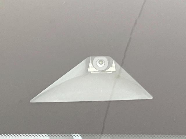 ノート Ｓ　純正９インチＳＤナビ　全周囲カメラ　衝突被害軽減システム　禁煙車　コーナーセンサー　スマートキー　ＬＥＤヘッド　オートハイビーム　オートライト　オートエアコン　Ｂｌｕｅｔｏｏｔｈ　ＣＤ　フルセグ（5枚目）