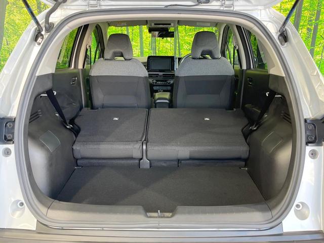 ノート Ｓ　純正９インチＳＤナビ　全周囲カメラ　衝突被害軽減システム　禁煙車　コーナーセンサー　スマートキー　ＬＥＤヘッド　オートハイビーム　オートライト　オートエアコン　Ｂｌｕｅｔｏｏｔｈ　ＣＤ　フルセグ（10枚目）