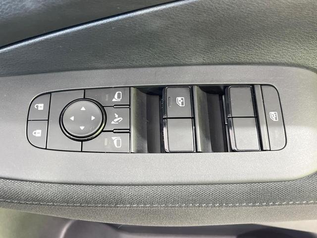 ノート Ｓ　純正９インチＳＤナビ　全周囲カメラ　衝突被害軽減システム　禁煙車　コーナーセンサー　スマートキー　ＬＥＤヘッド　オートハイビーム　オートライト　オートエアコン　Ｂｌｕｅｔｏｏｔｈ　ＣＤ　フルセグ（44枚目）