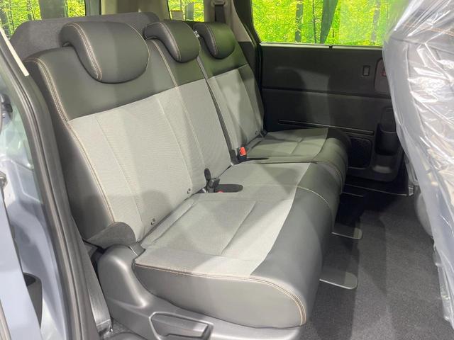 フリード クロスター 登録済未使用車 両側電動ドア 衝突被害軽減システム レーダークルーズ ハーフレザーシート コーナーセンサー スマートキー LEDヘッドライト シートヒーター オートライト オートエアコン(9枚目)