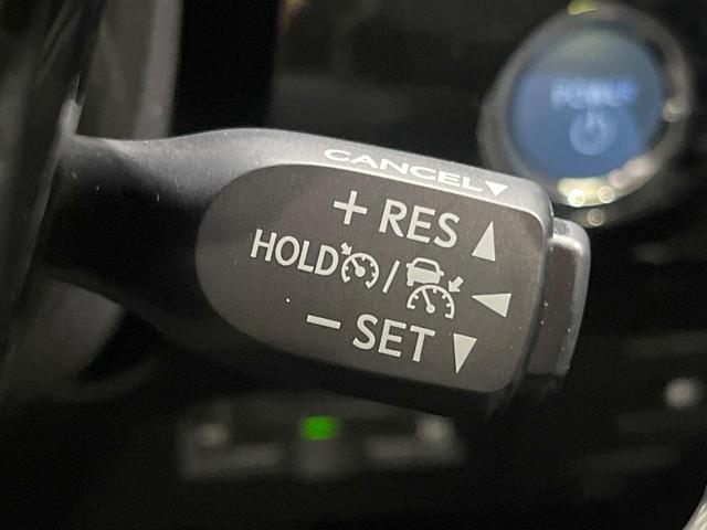 プリウス Ａツーリングセレクション　純正９型ナビ　バックカメラ　衝突被害軽減システム　レーダークルーズ　禁煙車　レザーシート　パワーシート　ドラレコ　コーナーセンサー　スマートキー　ＬＥＤヘッド　ビルトインＥＴＣ（5枚目）