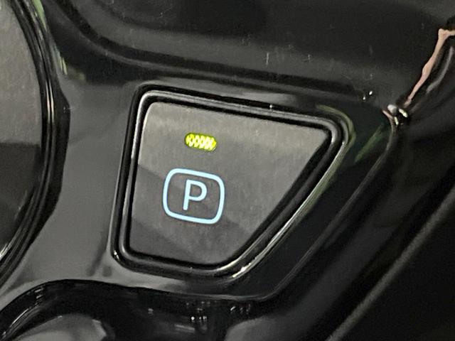 プリウス Ａツーリングセレクション　純正９型ナビ　バックカメラ　衝突被害軽減システム　レーダークルーズ　禁煙車　レザーシート　パワーシート　ドラレコ　コーナーセンサー　スマートキー　ＬＥＤヘッド　ビルトインＥＴＣ（24枚目）