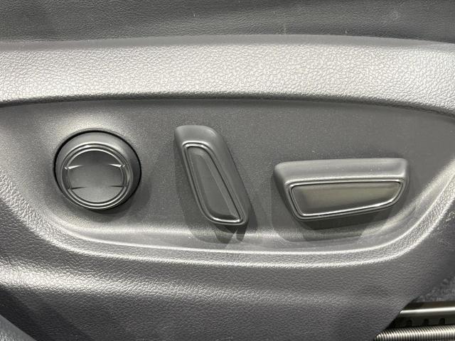 プリウス Ａツーリングセレクション　純正９型ナビ　バックカメラ　衝突被害軽減システム　レーダークルーズ　禁煙車　レザーシート　パワーシート　ドラレコ　コーナーセンサー　スマートキー　ＬＥＤヘッド　ビルトインＥＴＣ（29枚目）