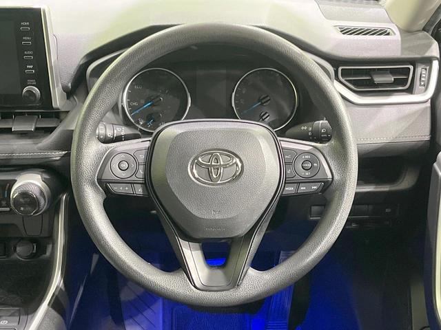 ＲＡＶ４ ハイブリッドＸ　純正８型ＤＡ　バックカメラ　衝突被害軽減システム　レーダークルーズ　禁煙車　ドラレコ　コーナーセンサー　スマートキー　ＬＥＤヘッド　ビルトインＥＴＣ　純正１８インチアルミ（11枚目）