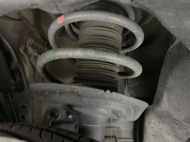 ＲＡＶ４ ハイブリッドＸ　純正８型ＤＡ　バックカメラ　衝突被害軽減システム　レーダークルーズ　禁煙車　ドラレコ　コーナーセンサー　スマートキー　ＬＥＤヘッド　ビルトインＥＴＣ　純正１８インチアルミ（20枚目）