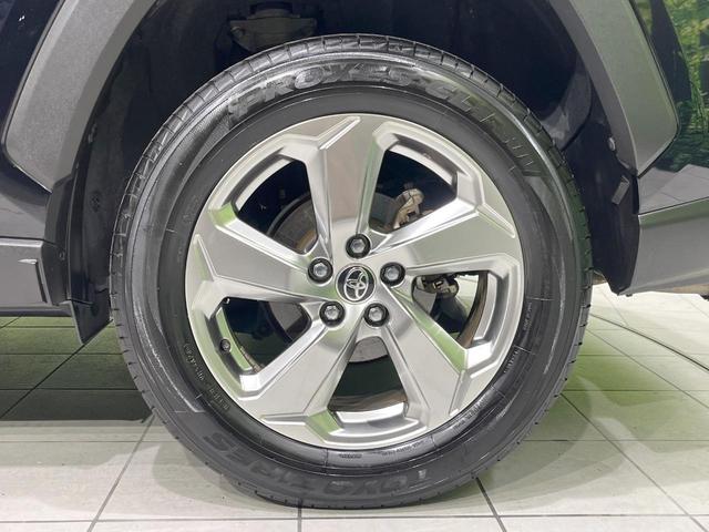 ＲＡＶ４ ハイブリッドＸ　純正８型ＤＡ　バックカメラ　衝突被害軽減システム　レーダークルーズ　禁煙車　ドラレコ　コーナーセンサー　スマートキー　ＬＥＤヘッド　ビルトインＥＴＣ　純正１８インチアルミ（54枚目）