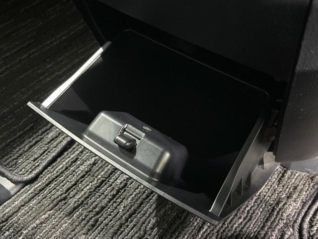 アルファード ２．５Ｓ　タイプゴールド　純正９型ナビ　モデリスタエアロ　両側電動ドア　後席モニター　バックカメラ　１００Ｖ電源　衝突被害軽減システム　レーダークルーズ　禁煙車　ドラレコ　コーナーセンサー　スマートキー　ＬＥＤ（46枚目）