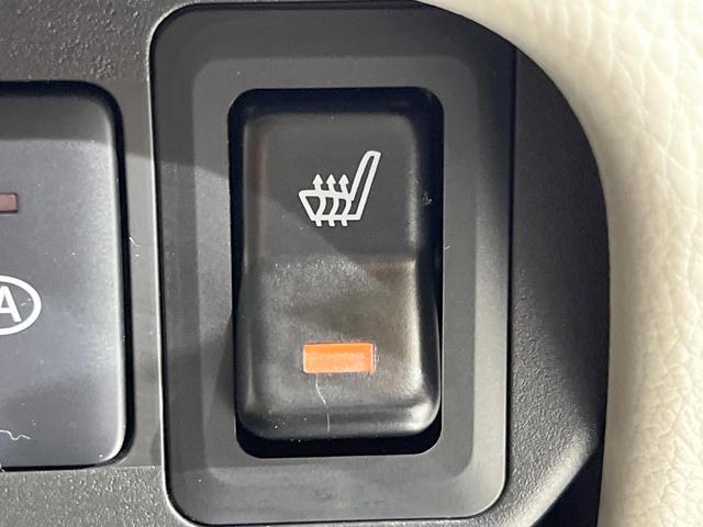 ｅＫワゴン Ｇセーフティパッケージ　全周囲カメラ　衝突被害軽減システム　禁煙車　コーナーセンサー　スマートキー　ＨＩＤヘッド　純正１４インチアルミ　車線逸脱警報　オートライト　オートエアコン　Ｂｌｕｅｔｏｏｔｈ　ＣＤ　ＤＶＤ再生（7枚目）