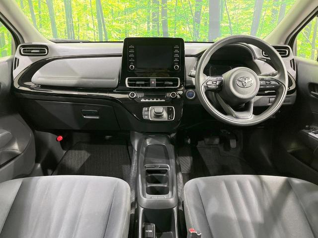 アクア Ｘ　純正ディスプレイオーディオ　バックカメラ　衝突被害軽減システム　レーダークルーズ　禁煙車　ＬＥＤヘッド　ビルトインＥＴＣ　オートハイビーム　オートライト　オートエアコン　Ｂｌｕｅｔｏｏｔｈ（2枚目）