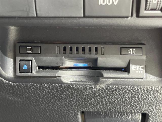 アクア Ｘ　純正ディスプレイオーディオ　バックカメラ　衝突被害軽減システム　レーダークルーズ　禁煙車　ＬＥＤヘッド　ビルトインＥＴＣ　オートハイビーム　オートライト　オートエアコン　Ｂｌｕｅｔｏｏｔｈ（7枚目）