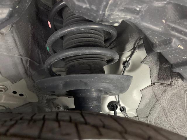 アクア Ｘ　純正ディスプレイオーディオ　バックカメラ　衝突被害軽減システム　レーダークルーズ　禁煙車　ＬＥＤヘッド　ビルトインＥＴＣ　オートハイビーム　オートライト　オートエアコン　Ｂｌｕｅｔｏｏｔｈ（20枚目）