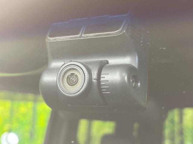 Ｎ－ＢＯＸカスタム Ｇ・Ｌターボホンダセンシング　両側電動　純正８型ナビ　バックカメラ　衝突被害軽減システム　禁煙車　ドラレコ　スマートキー　ＬＥＤヘッド　ビルトインＥＴＣ　純正１５インチアルミ　オートライト　オートエアコン（6枚目）