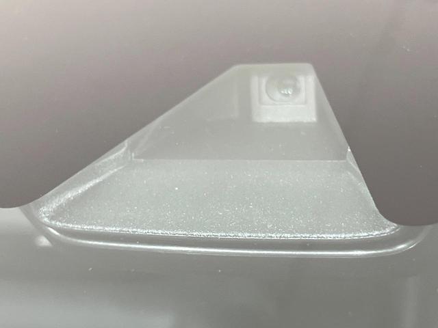 エクストレイル ２０Ｘ　ハイブリッド　エマージェンシーブレーキＰ　全周囲カメラ　衝突被害軽減システム　禁煙車　電動リアゲート　ドラレコ　スマートキー　ＬＥＤヘッド　ビルトインＥＴＣ　クルコン　純正１７インチアルミ　車線逸脱警報　オートライト（4枚目）