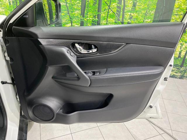 エクストレイル ２０Ｘ　ハイブリッド　エマージェンシーブレーキＰ　全周囲カメラ　衝突被害軽減システム　禁煙車　電動リアゲート　ドラレコ　スマートキー　ＬＥＤヘッド　ビルトインＥＴＣ　クルコン　純正１７インチアルミ　車線逸脱警報　オートライト（37枚目）