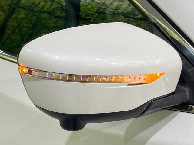 エクストレイル ２０Ｘ　ハイブリッド　エマージェンシーブレーキＰ　全周囲カメラ　衝突被害軽減システム　禁煙車　電動リアゲート　ドラレコ　スマートキー　ＬＥＤヘッド　ビルトインＥＴＣ　クルコン　純正１７インチアルミ　車線逸脱警報　オートライト（53枚目）