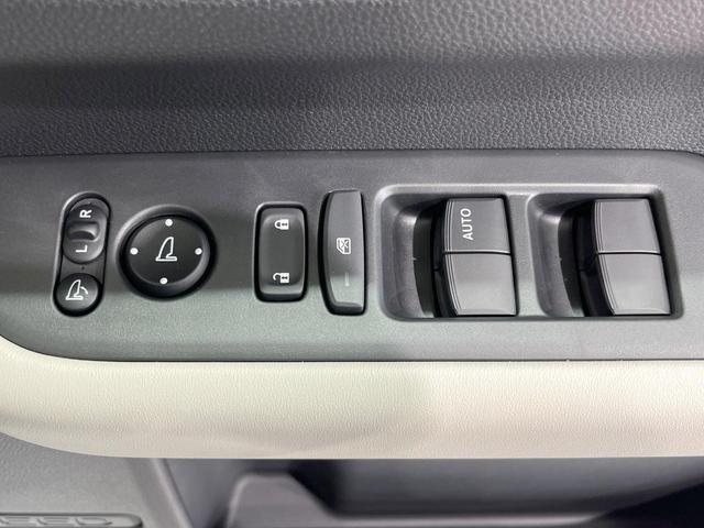 フリード エアー EX 登録済未使用車 衝突被害軽減システム コーナーセンサー スマートキー LEDヘッド 純正15インチアルミ オートハイビーム オートライト オートエアコン(36枚目)