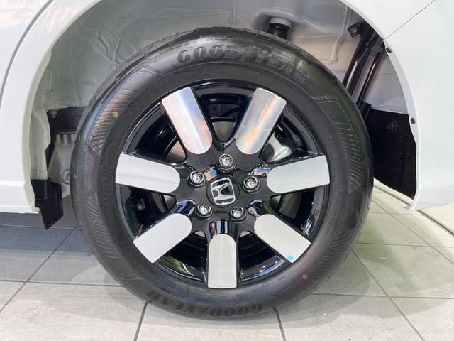 フリード エアー EX 登録済未使用車 衝突被害軽減システム コーナーセンサー スマートキー LEDヘッド 純正15インチアルミ オートハイビーム オートライト オートエアコン(47枚目)