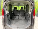 後席を格納すると、これだけの広さが！シーンに合わせたシートアレンジで、大きな荷物も積むことが出来ます♪
