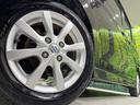 【純正１４インチアルミホイール】外観にマッチした純正アルミホイールを装着しております。各種社外アルミホイールや、スタッドレスタイヤも取扱いしております。是非ご相談ください♪