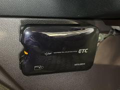 【ＥＴＣ】高速道路の料金所をストレスなく通過！話題のスポットやサービスエリアに多い「スマートIntercooler」利用時は必須のアイテムです。当店でセットアップを実施、ご納車当日からすぐにご利用いただけます！ 7