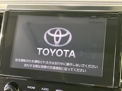【純正ナビ】インテリアに溶け込むスタイリッシュな「専用設計」メーカーナビを装備♪視認性や操作性など基本性能にも優れ、より上質なカーライフをお楽しみいただけます。 5