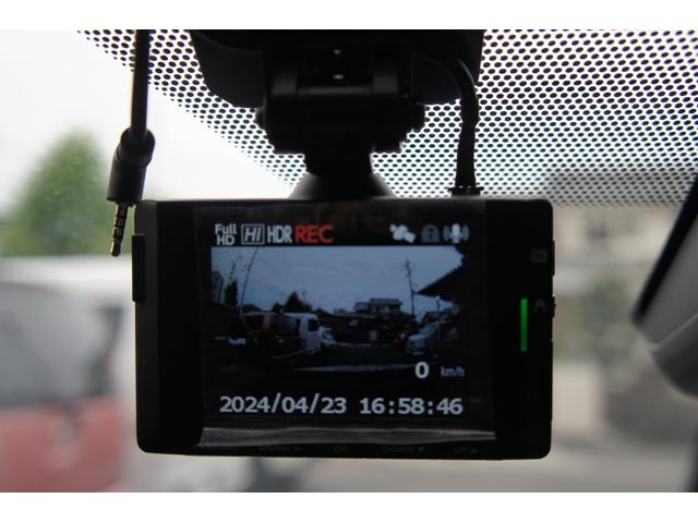 ヤリス ハイブリッドＧ　セーフティセンス　ナビ　前後ドライブレコーダー　保証１年　ＥＴＣ　Ｂｌｕｅｔｏｏｔｈ　バックカメラ　全周囲カメラ　スマートキー（3枚目）